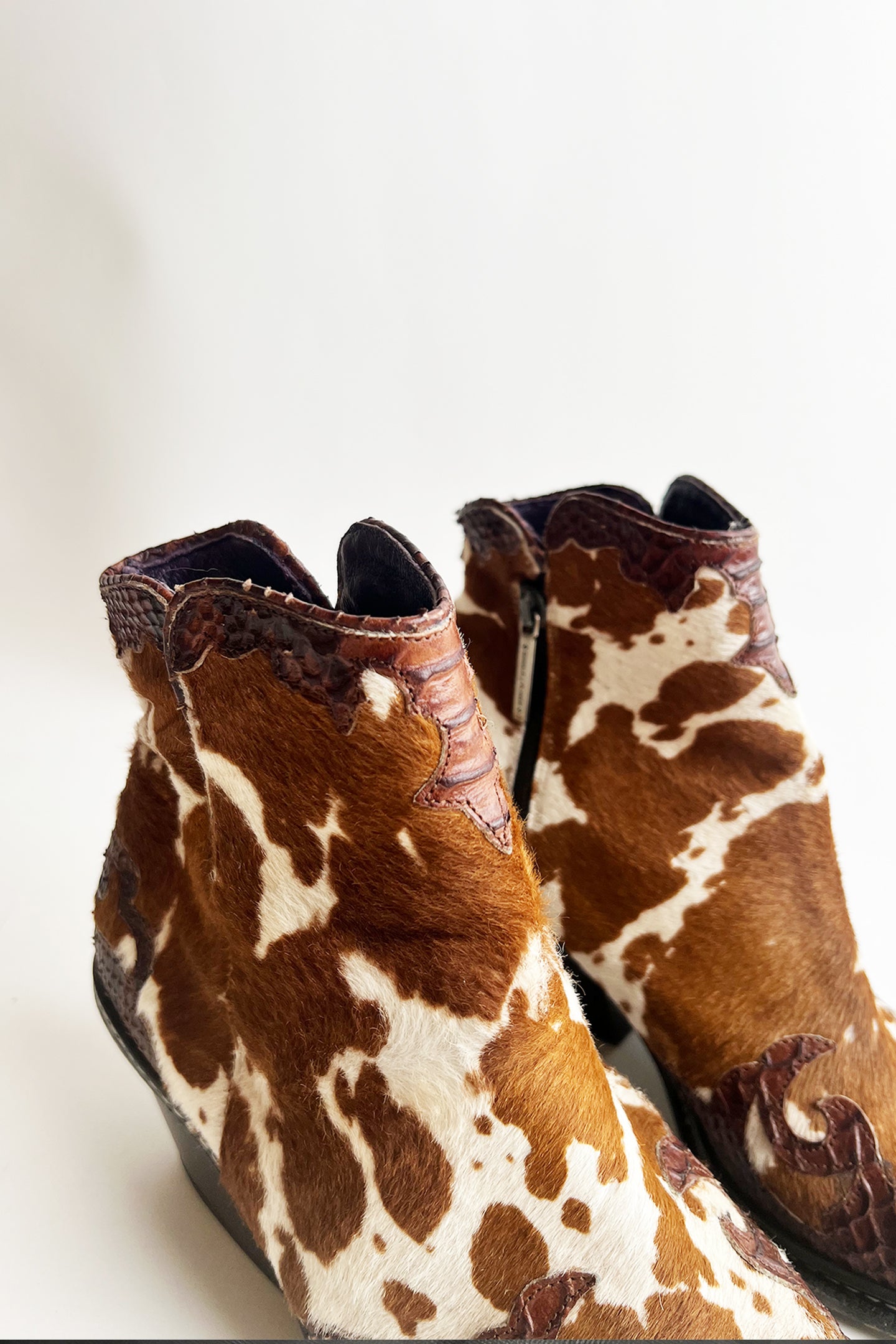 Vintage 90s Y2k Italian cowhide western heeled boots 37