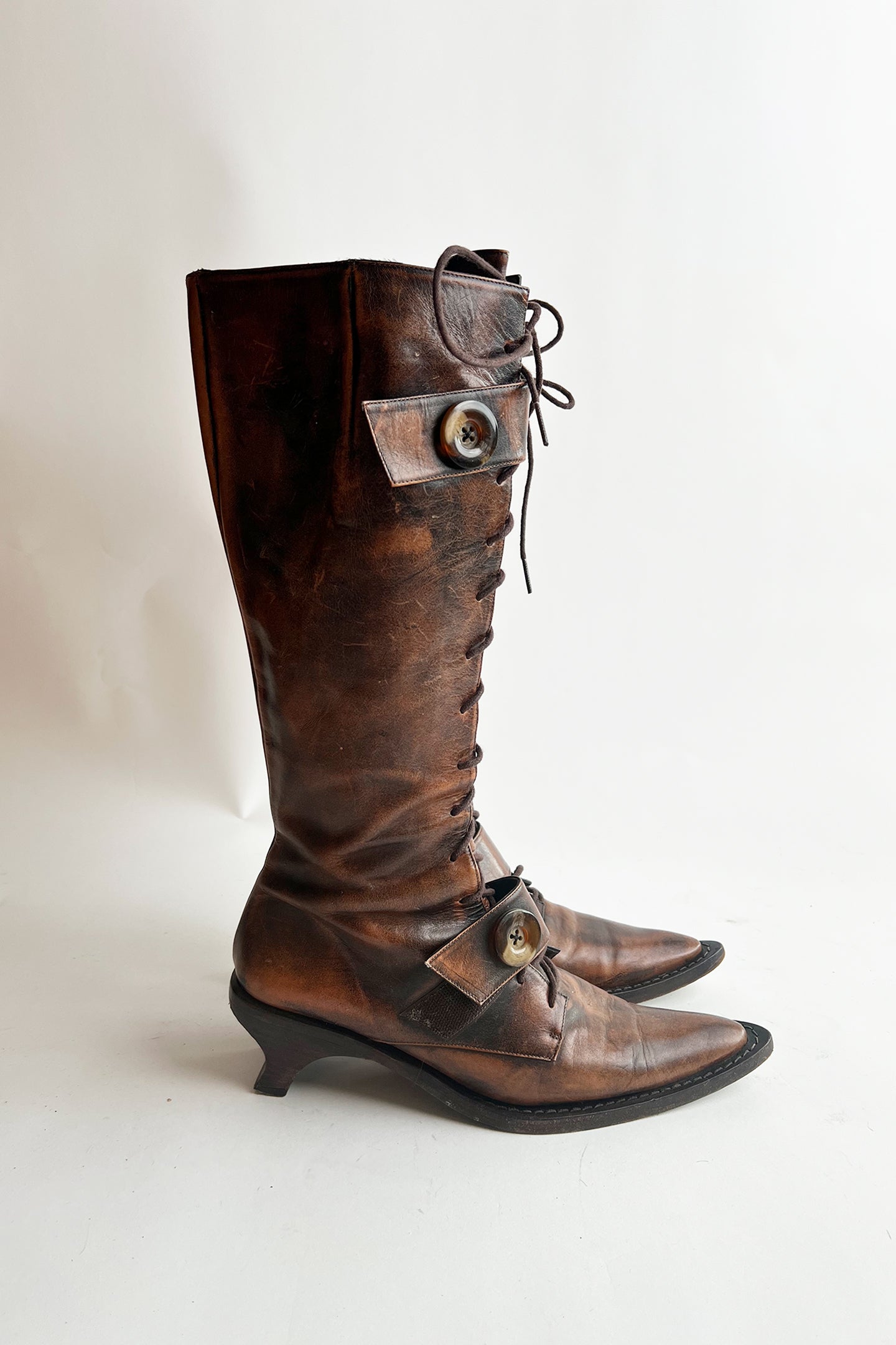 Vintage 90s Muxtart distressed brown leather kitten heel lace up boots 38