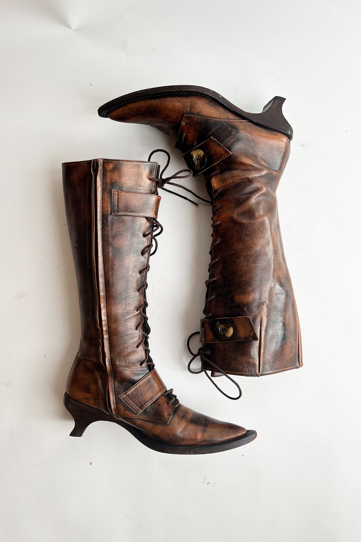 Vintage 90s Muxtart distressed brown leather kitten heel lace up boots 38