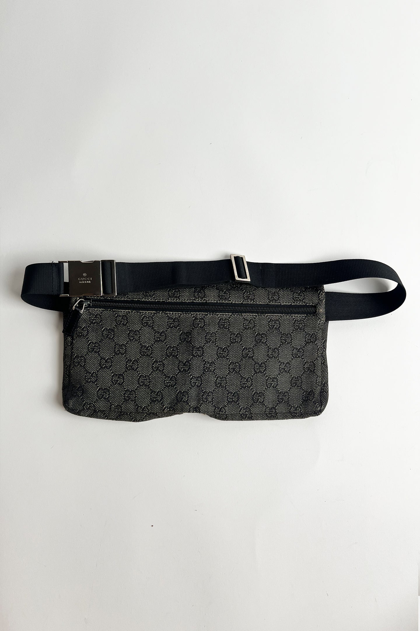 Vintage black GUCCI belt bag