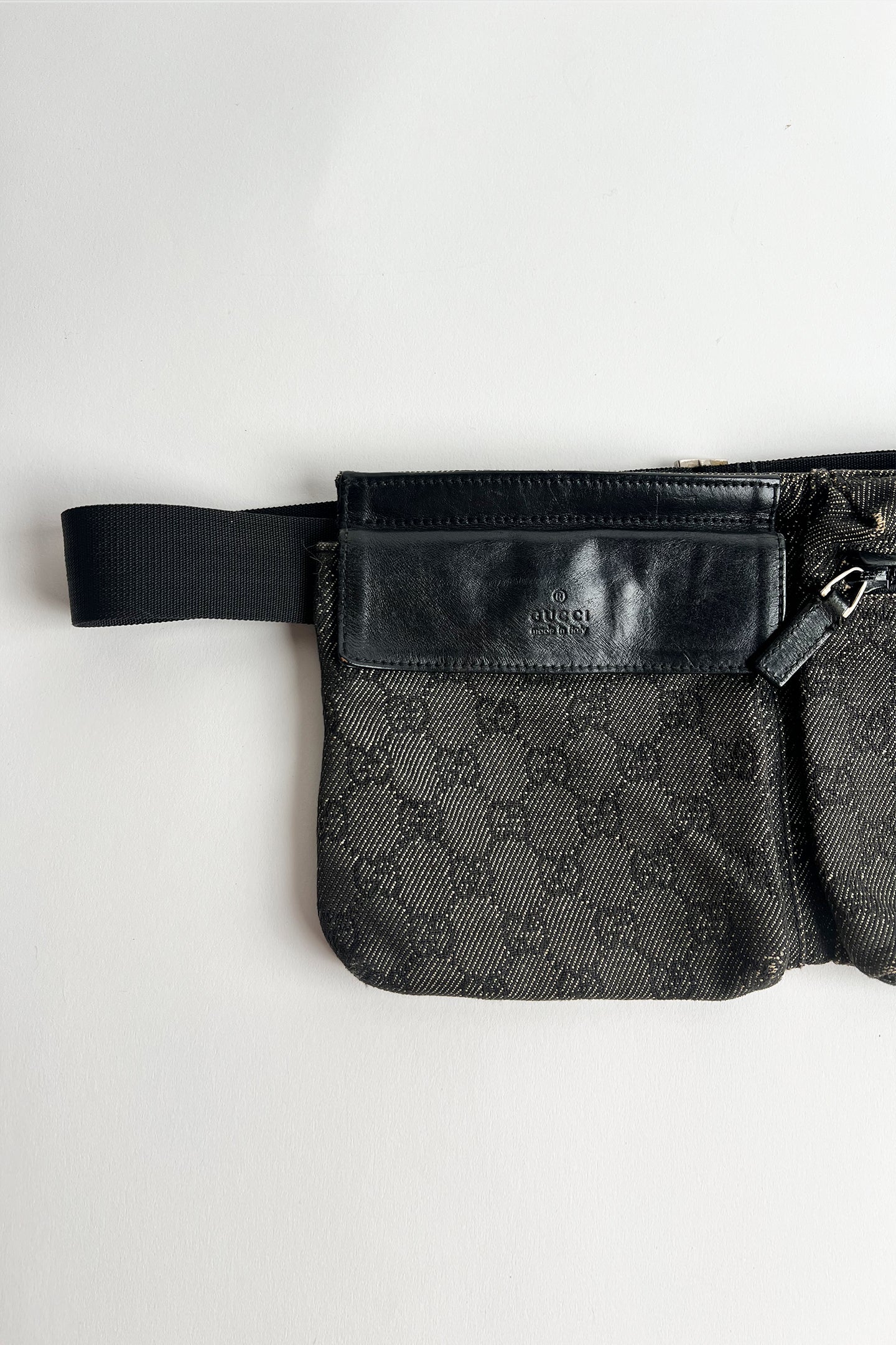 Vintage black GUCCI belt bag