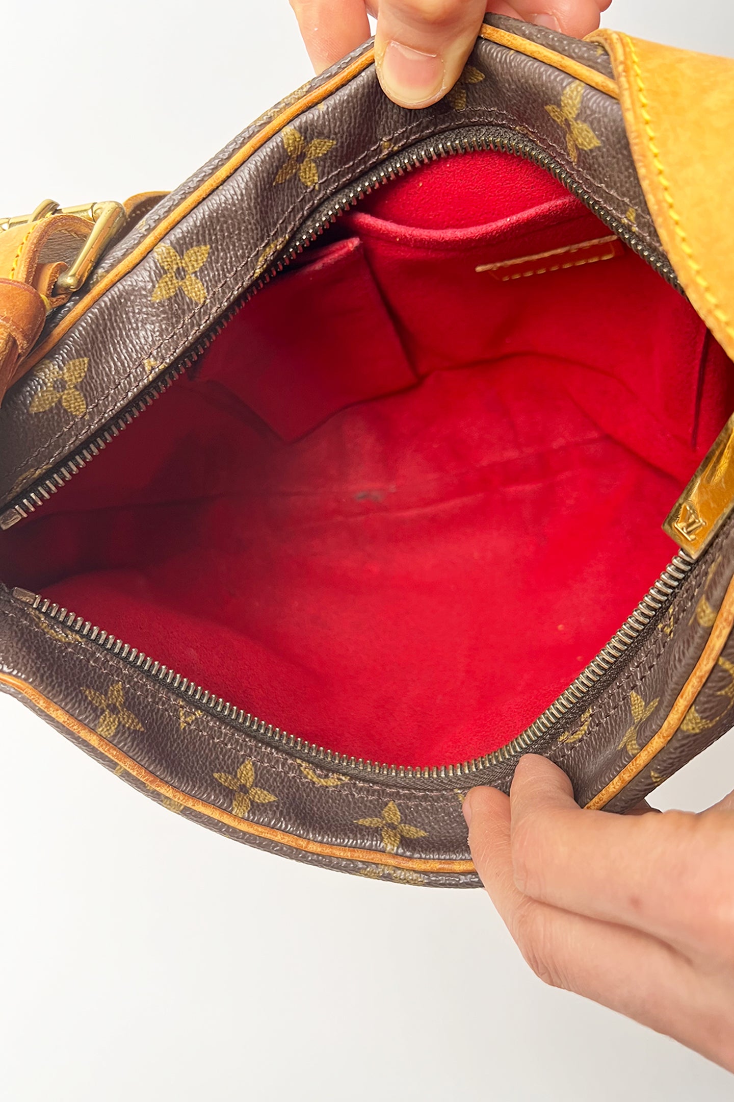 Vintage 2003 Louis Vuitton Monogram Croissant shoulder bag
