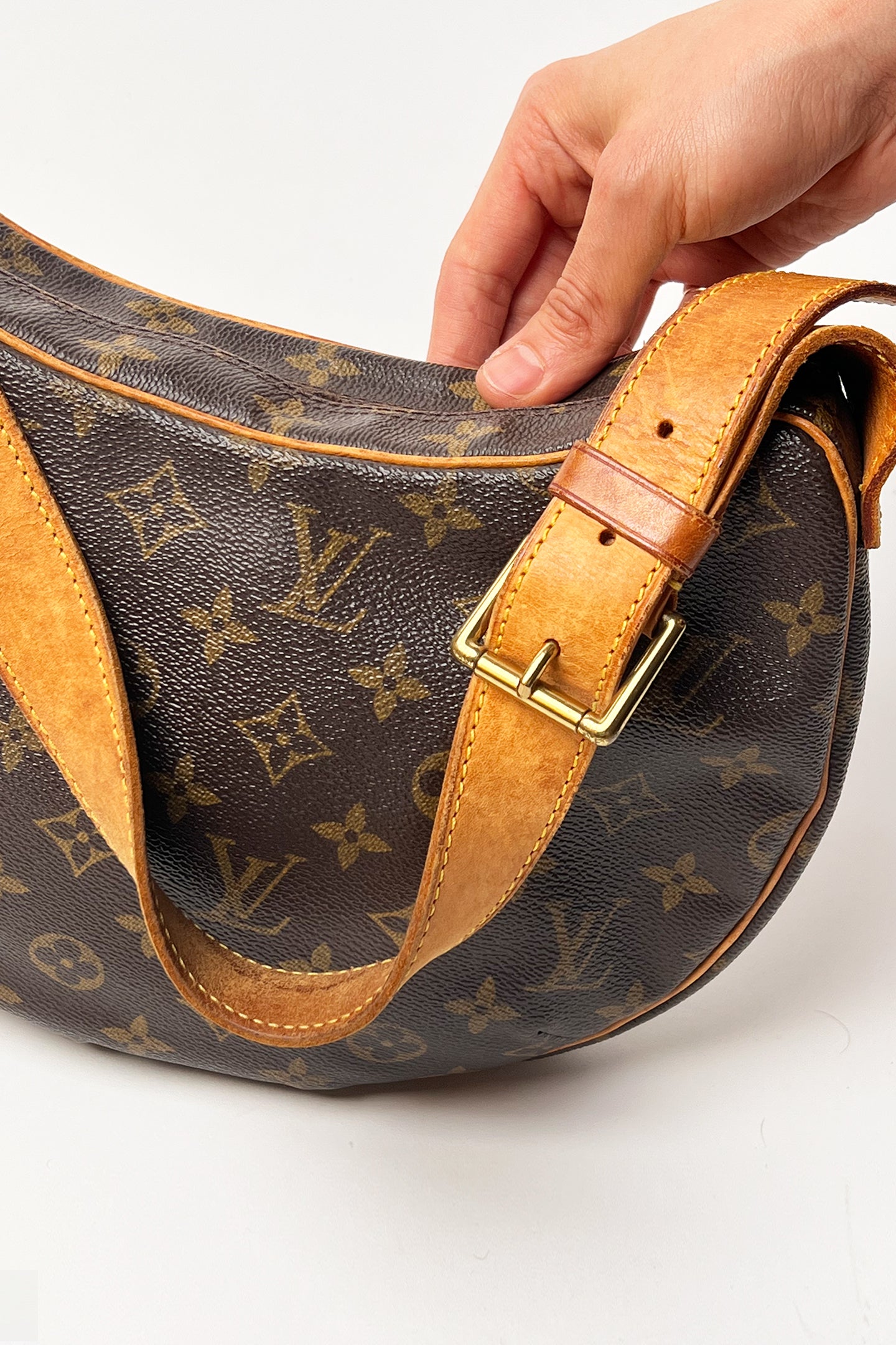 Vintage 2003 Louis Vuitton Monogram Croissant shoulder bag