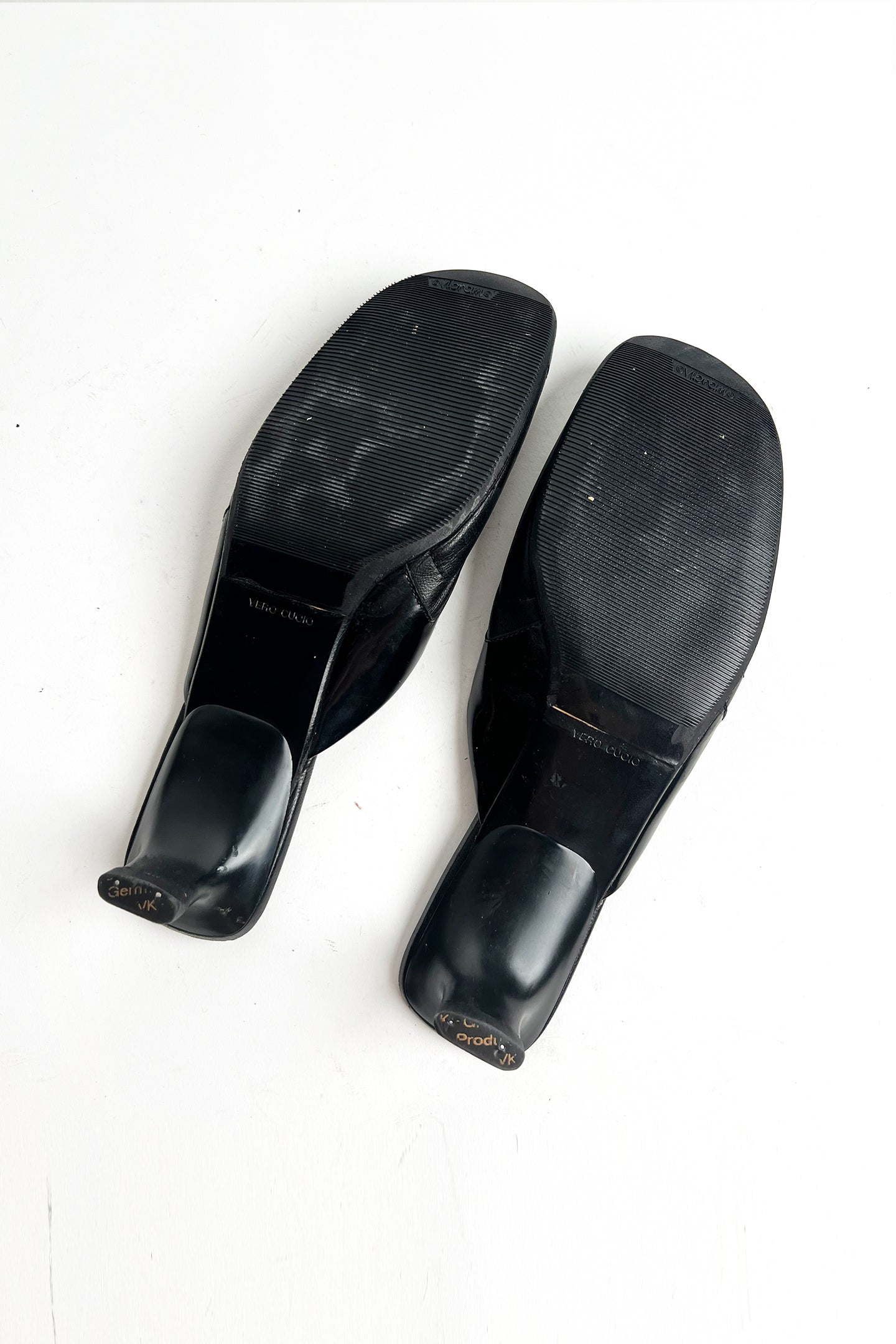 Vintage 90s Archive rare Prada sporty black mules with kitten heels