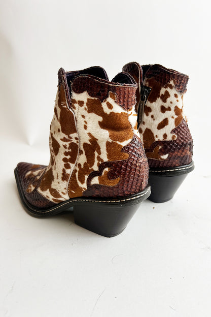 Vintage 90s Y2k Italian cowhide western heeled boots 37