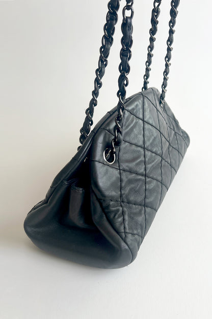 Vintage Chanel black leather wild stitch shoulder bag with metal chain