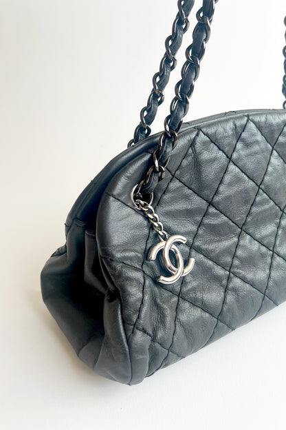 Vintage Chanel black leather wild stitch shoulder bag with metal chain
