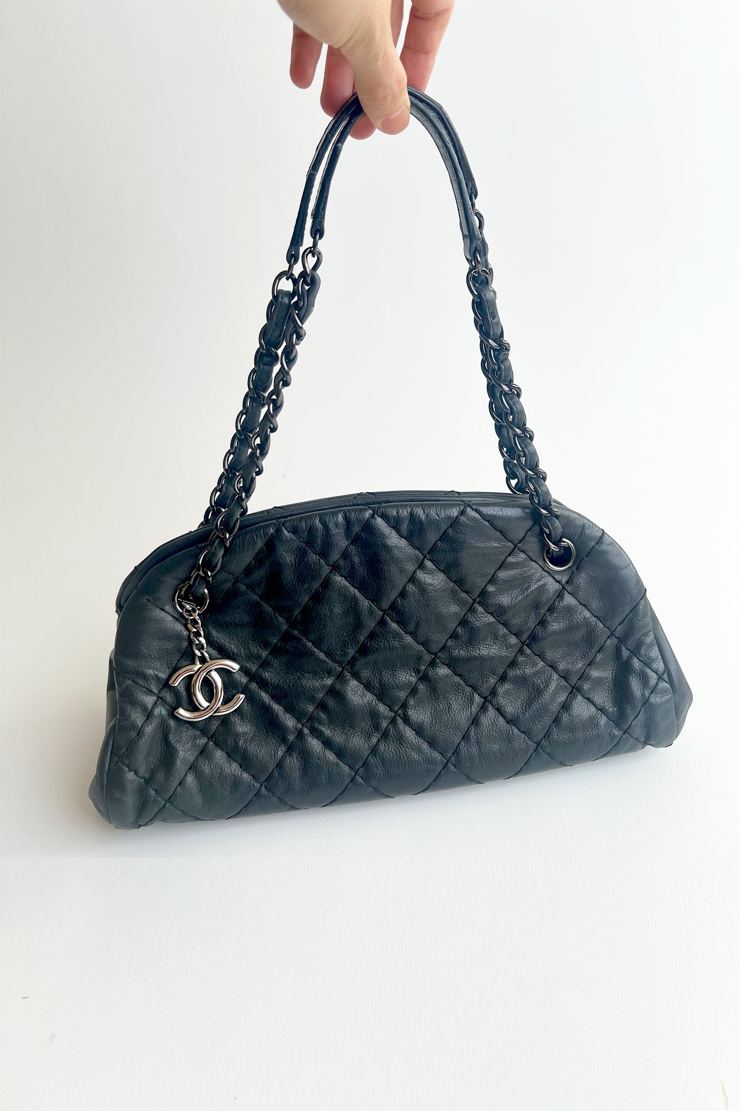 Vintage Chanel black leather wild stitch shoulder bag with metal chain