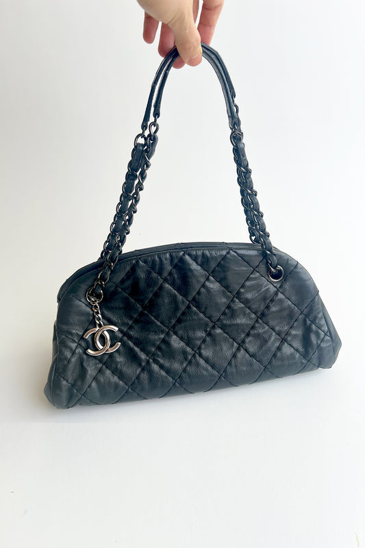Vintage Chanel black leather wild stitch shoulder bag with metal chain