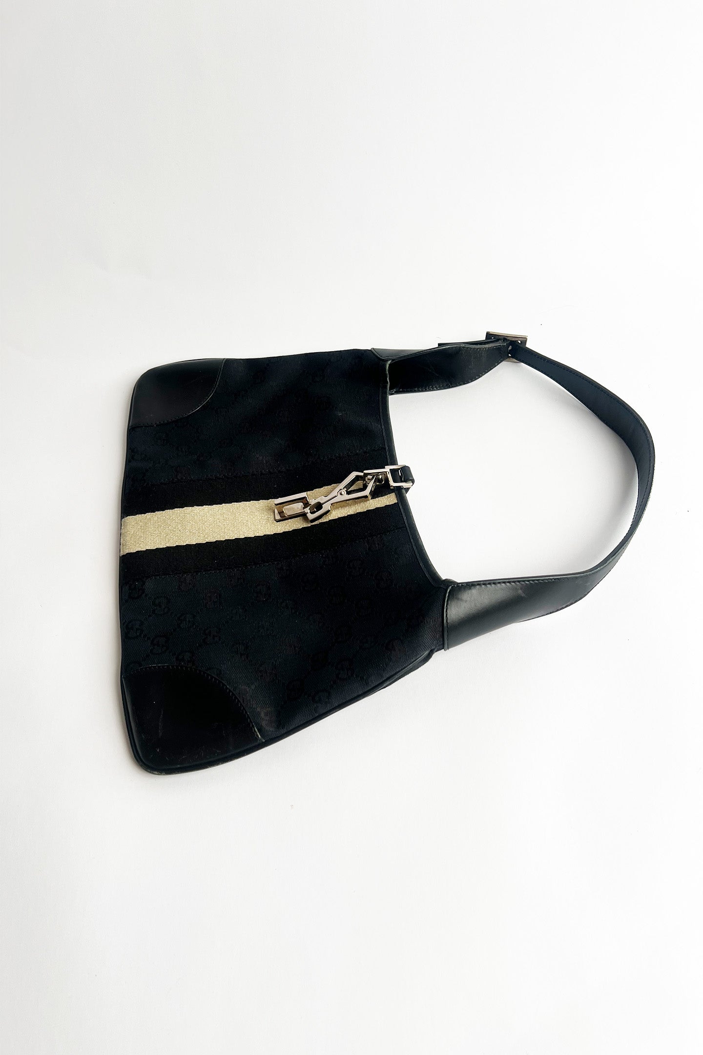 Vintage black canvas Gucci jackie shoulder bag