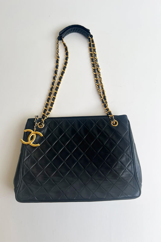 Vintage 2000s Chanel black lamb leather shoulder tote bag