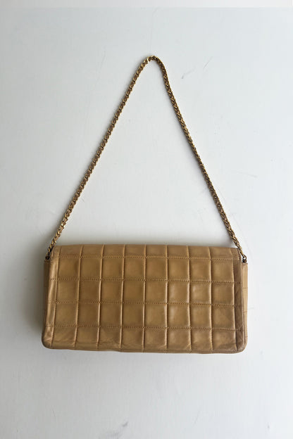 Vintage Chanel beige lamb leather shoulder bag
