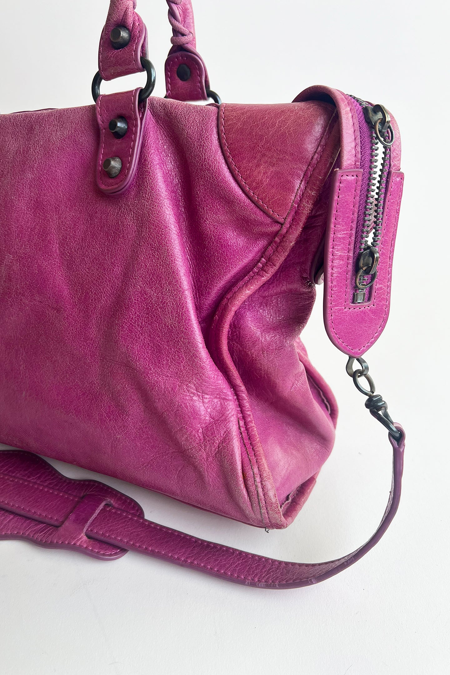 Vintage 2000s margenta distressed leather Balenciaga City bag