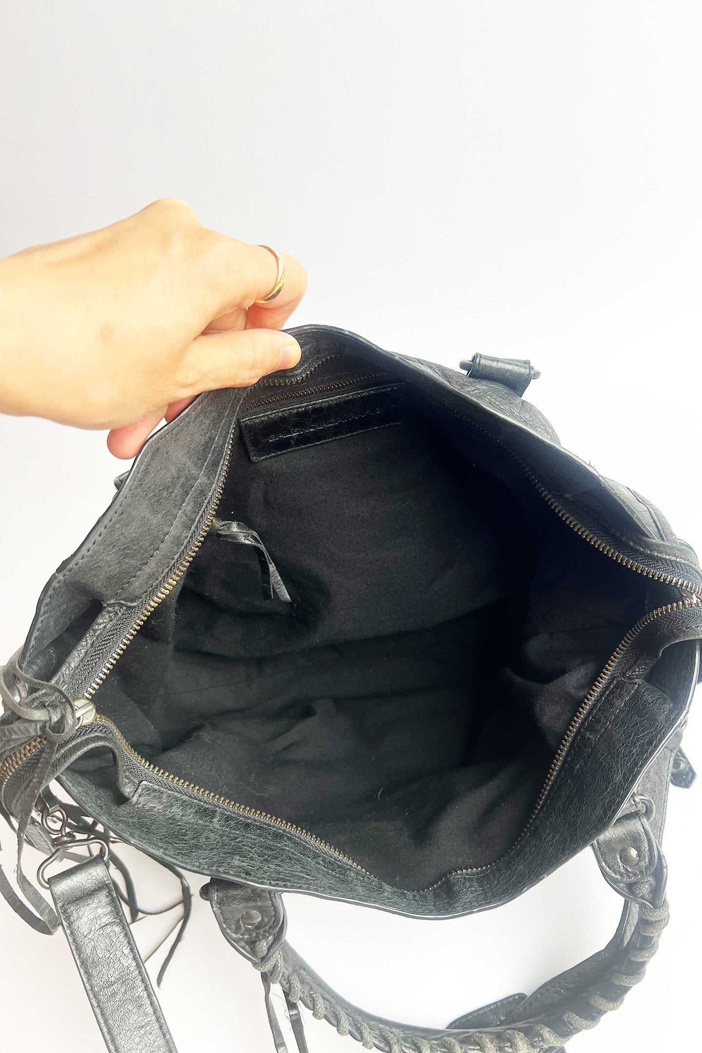 Vintage 2000s Black distressed leather Balenciaga City bag