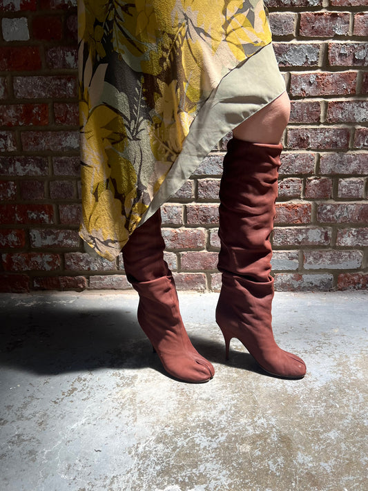 Rare vintage 90s Margiela Tabi heeled tall boots in Maroon suede leather 38